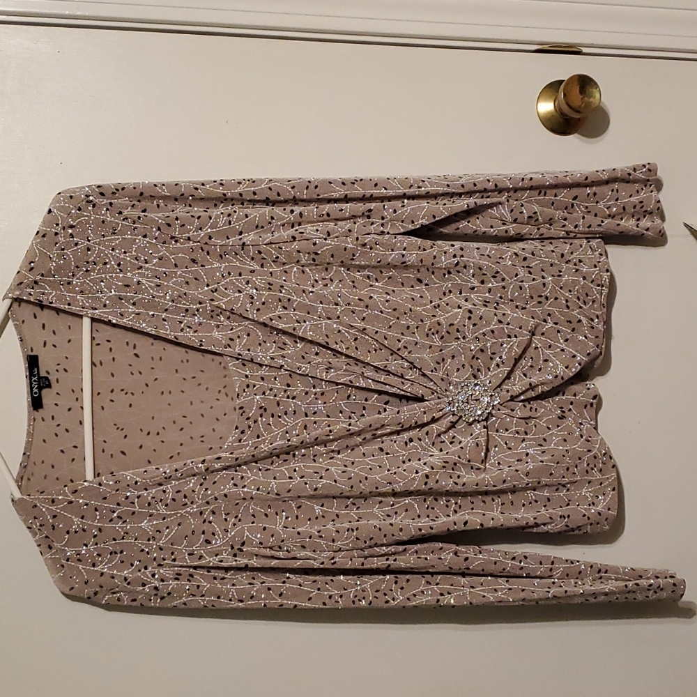 Onyx Nite Women's Champagne Sparkly Long Sleeve Blouse w/Brooch Detail XL